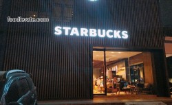 Suasana Cafe Starbucks Pik Elang Laut