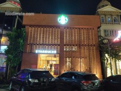 Lokasi Starbucks Coffee di Ruko Crown Golf