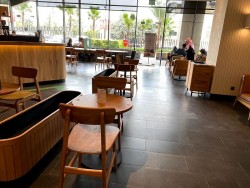 Lokasi   Starbucks Coffee di Green Sedayu Mall