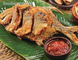 Sunda Kelapa Fried Pomfret Seribu Rasa