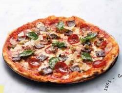 Hot Honey Chicken & Pepperoni Pizza Pizza Marzano