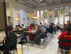 Lokasi KFC di Stasiun Kota