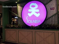 Gambar suasana interior tempat duduk restoran Solaria A Yani Mega Mall Pontianak