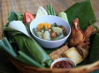 Menu Timbel Lengkap Ayam Rumah Makan Kartini