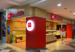 Lokasi BreadLife di Mall Daan Mogot